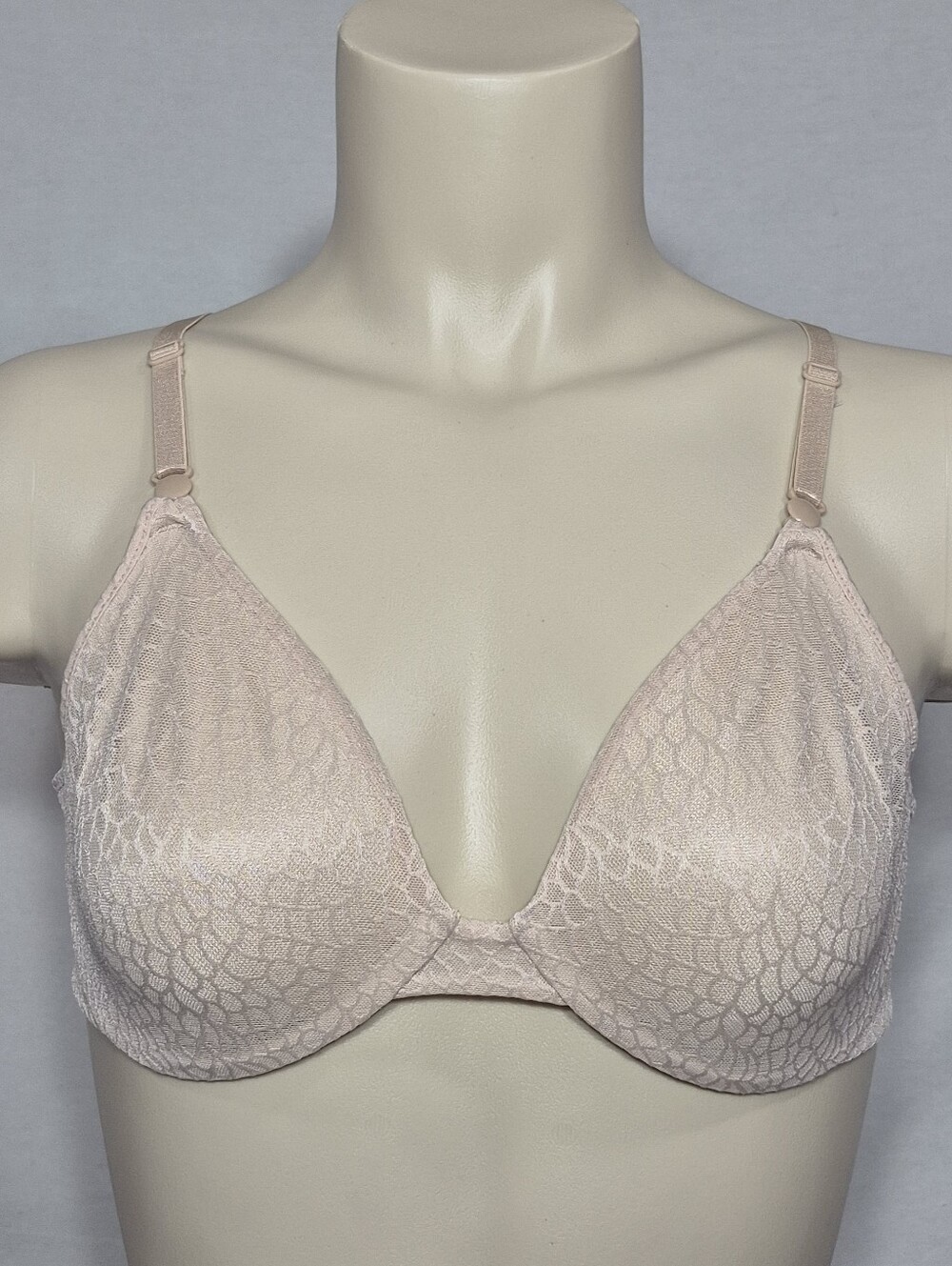 36B Barely There 4590 Invisible‎ Look Unlined Underwire Bra Beige